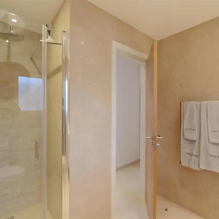 Lovely Vilamoura 4 Bedrooms Pinhal Short Drive To Marina Air Conditioning