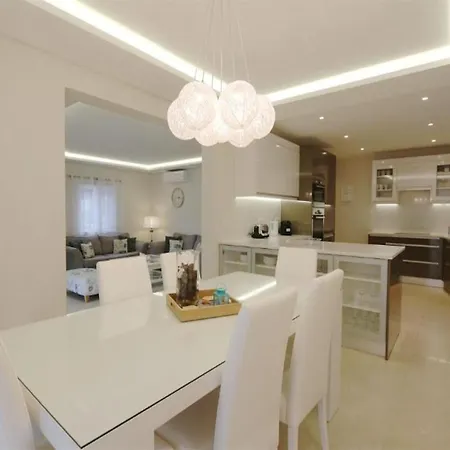 Villa Lovely Vilamoura 4 Bedrooms Pinhal Short Drive To Marina Air Conditioning Quarteira