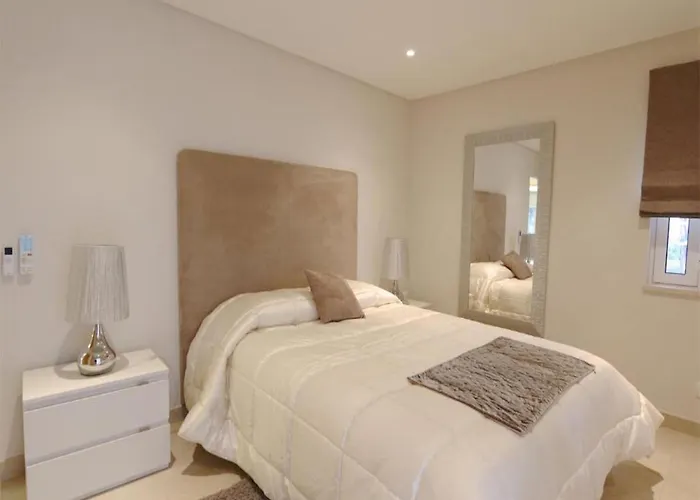 Lovely Vilamoura 4 Bedrooms Pinhal Short Drive To Marina Villa *