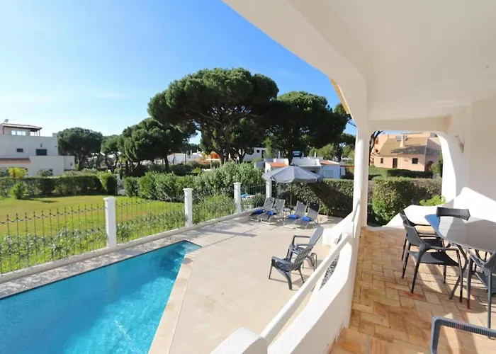 Lovely Vilamoura 4 Bedrooms Pinhal Short Drive To Marina Villa Quarteira