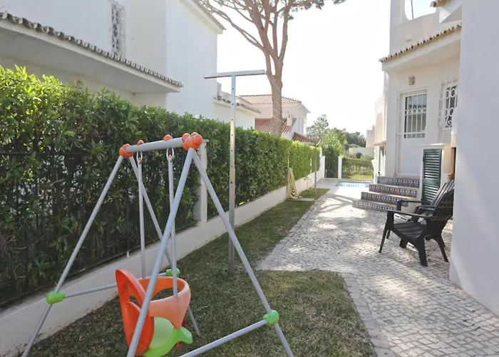 Lovely Vilamoura 4 Bedrooms Pinhal Short Drive To Marina Villa