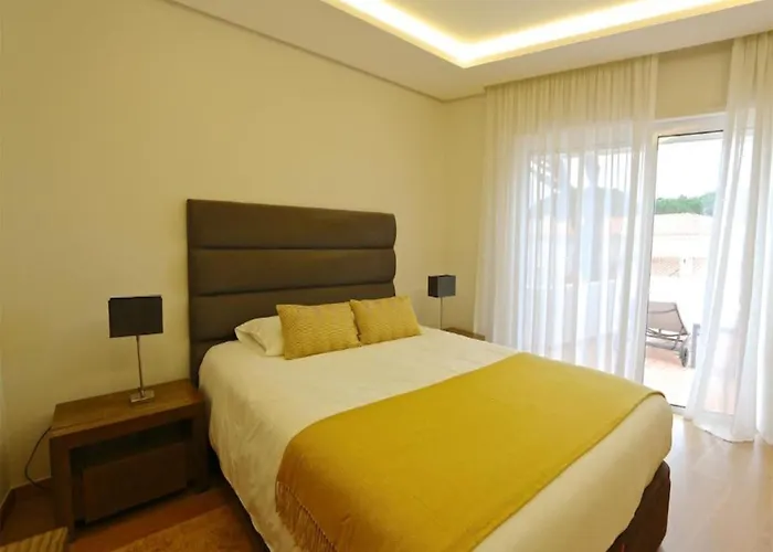 Lovely Vilamoura 4 Bedrooms Pinhal Short Drive To Marina Villa Quarteira