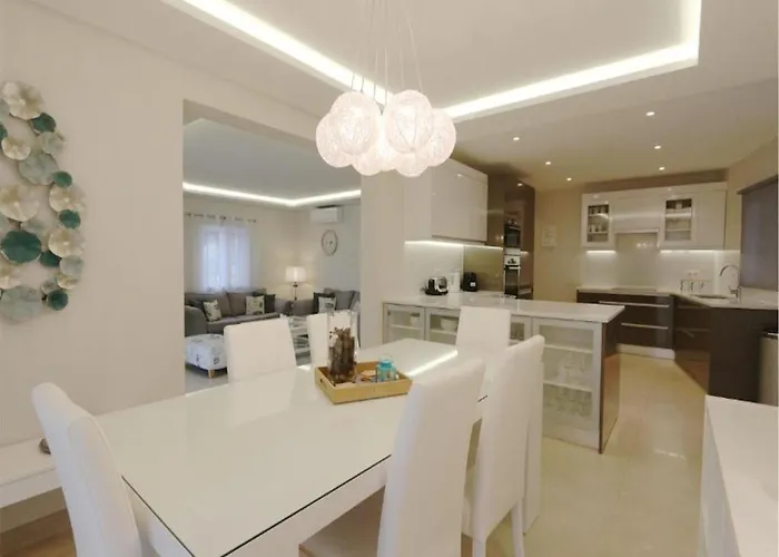 Villa Lovely Vilamoura 4 Bedrooms Pinhal Short Drive To Marina Quarteira