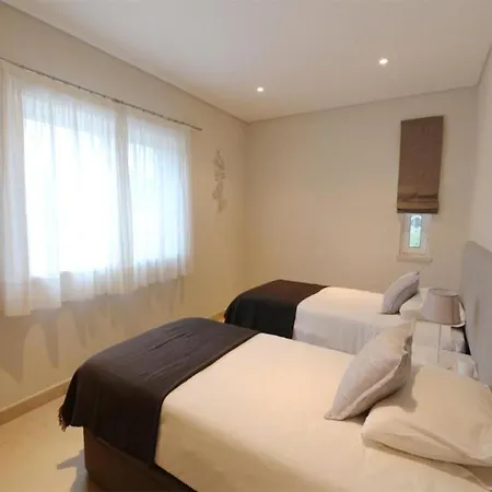 Lovely Vilamoura 4 Bedrooms Pinhal Short Drive To Marina Villa