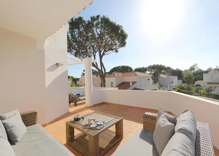 Lovely Vilamoura 4 Bedrooms Pinhal Short Drive To Marina Villa Quarteira