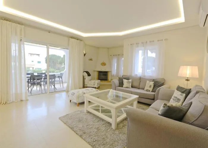 Villa Lovely Vilamoura 4 Bedrooms Pinhal Short Drive To Marina *