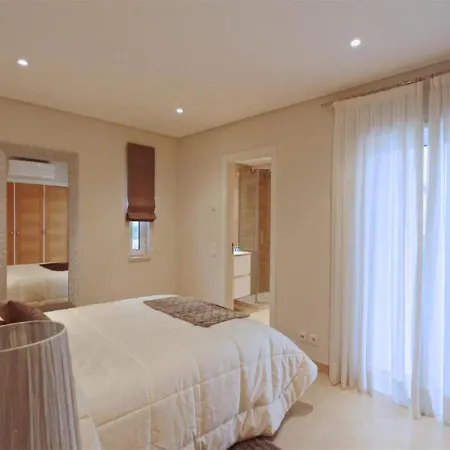 Villa Villa Pinhal Vilamoura Portugal *