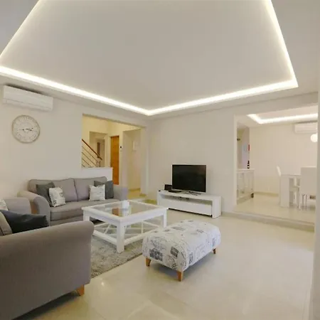Lovely Vilamoura 4 Bedrooms Pinhal Short Drive To Marina Air Conditioning * Quarteira